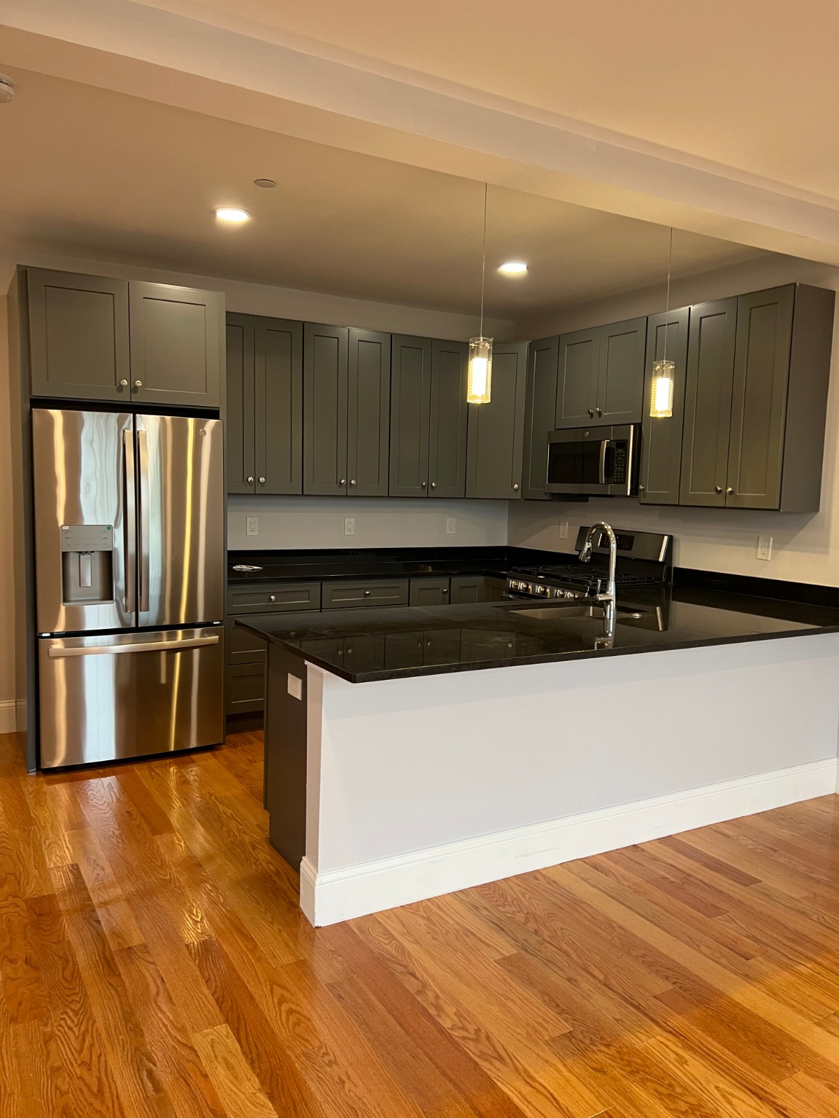 Irving Street Building and Exterior (2)